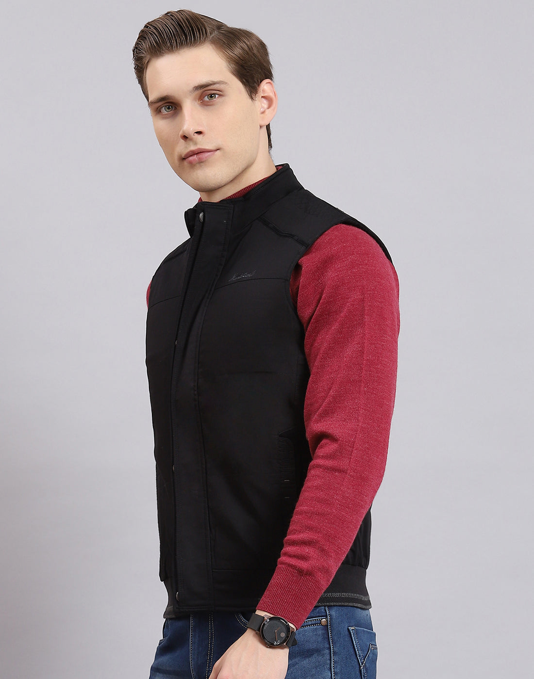 Men Black Solid Stand Collar Sleeveless Jacket