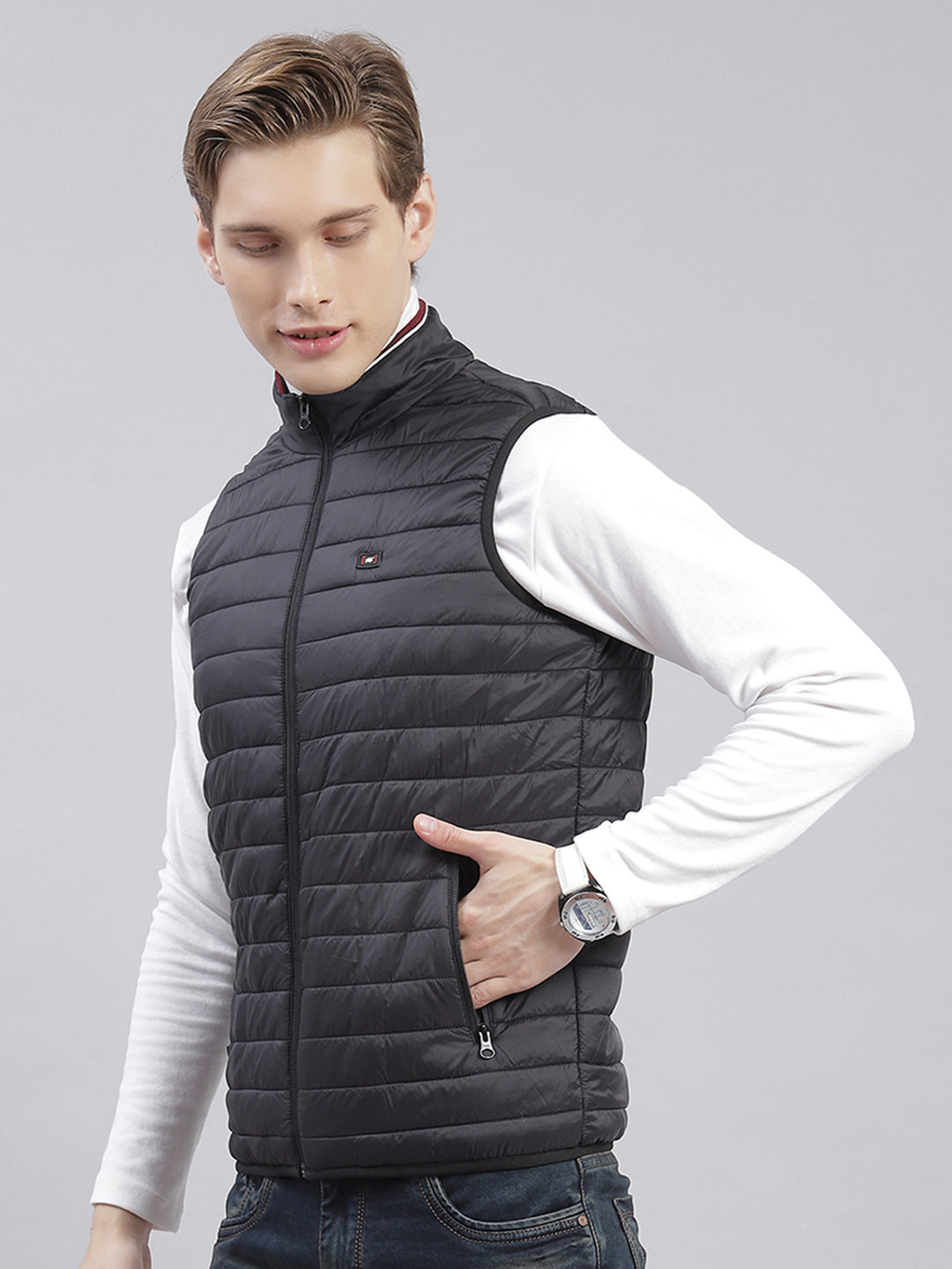 Men Black Solid Stand Collar Sleeveless Jackets