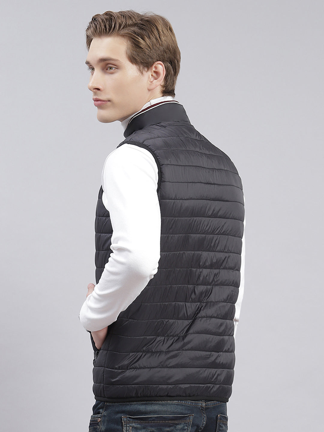 Men Black Solid Stand Collar Sleeveless Jackets