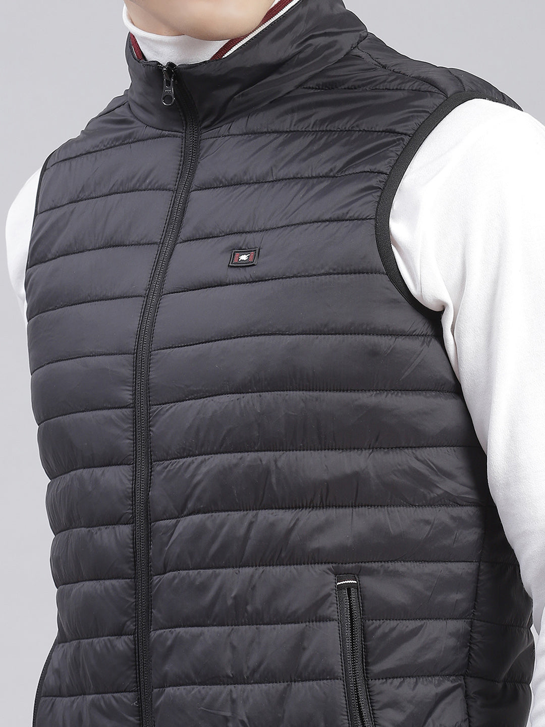 Men Black Solid Stand Collar Sleeveless Jackets