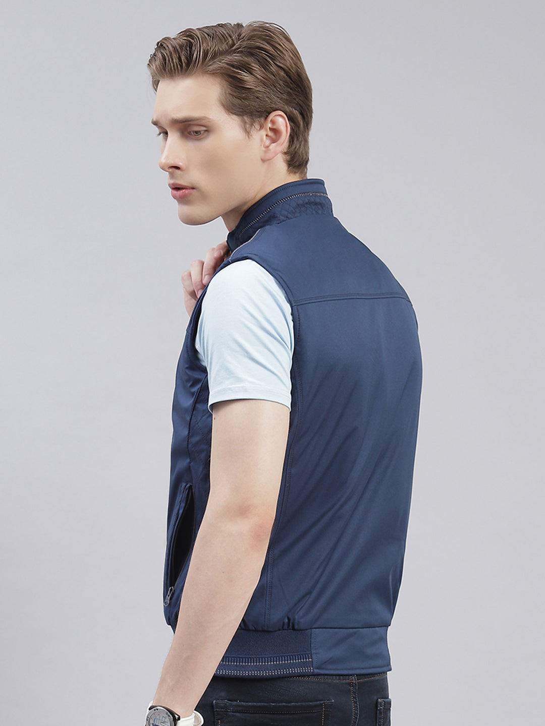 Men Blue Solid Stand Collar Sleeveless Jackets