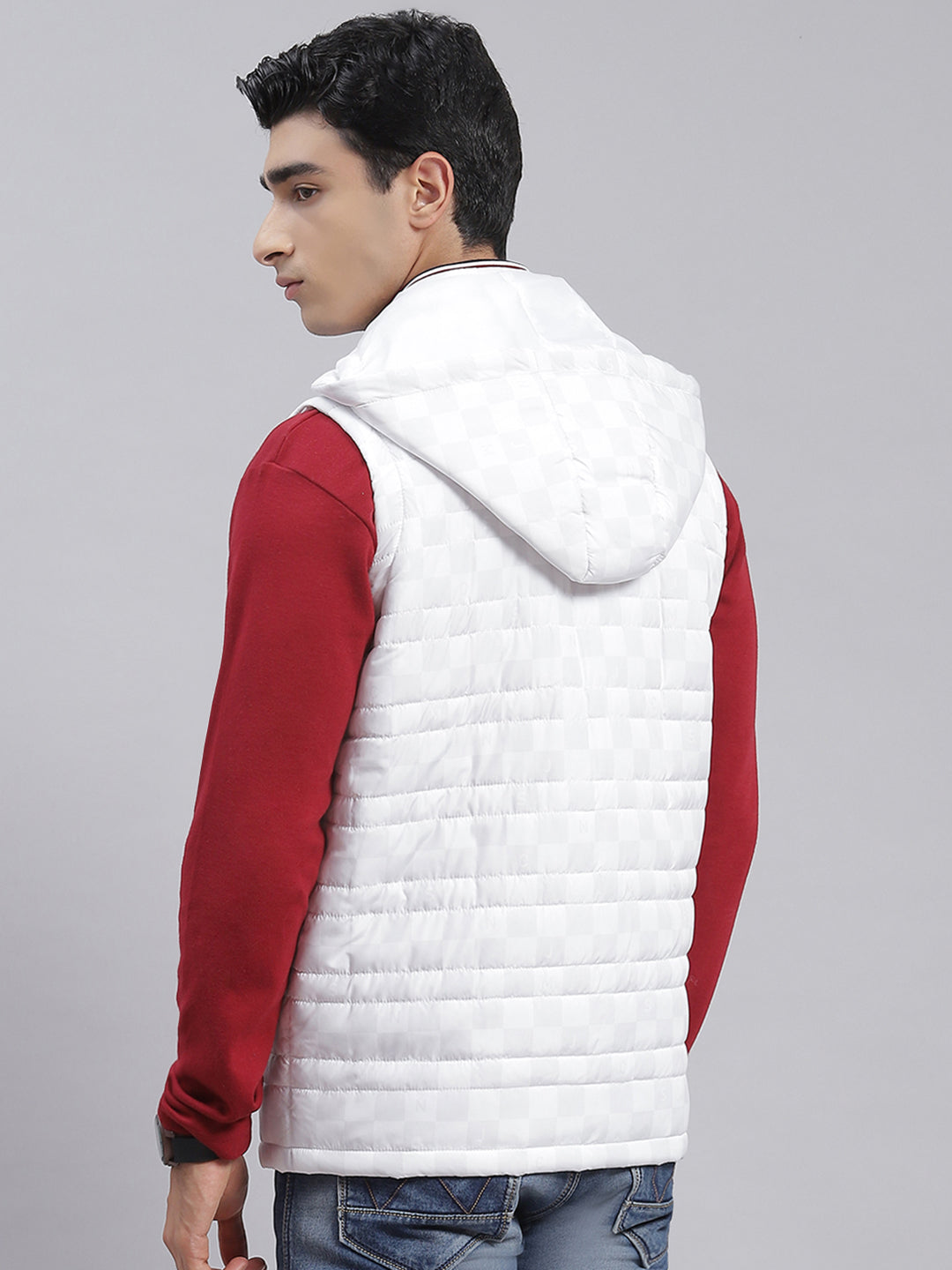 Men White Solid Hooded Sleeveless Jackets