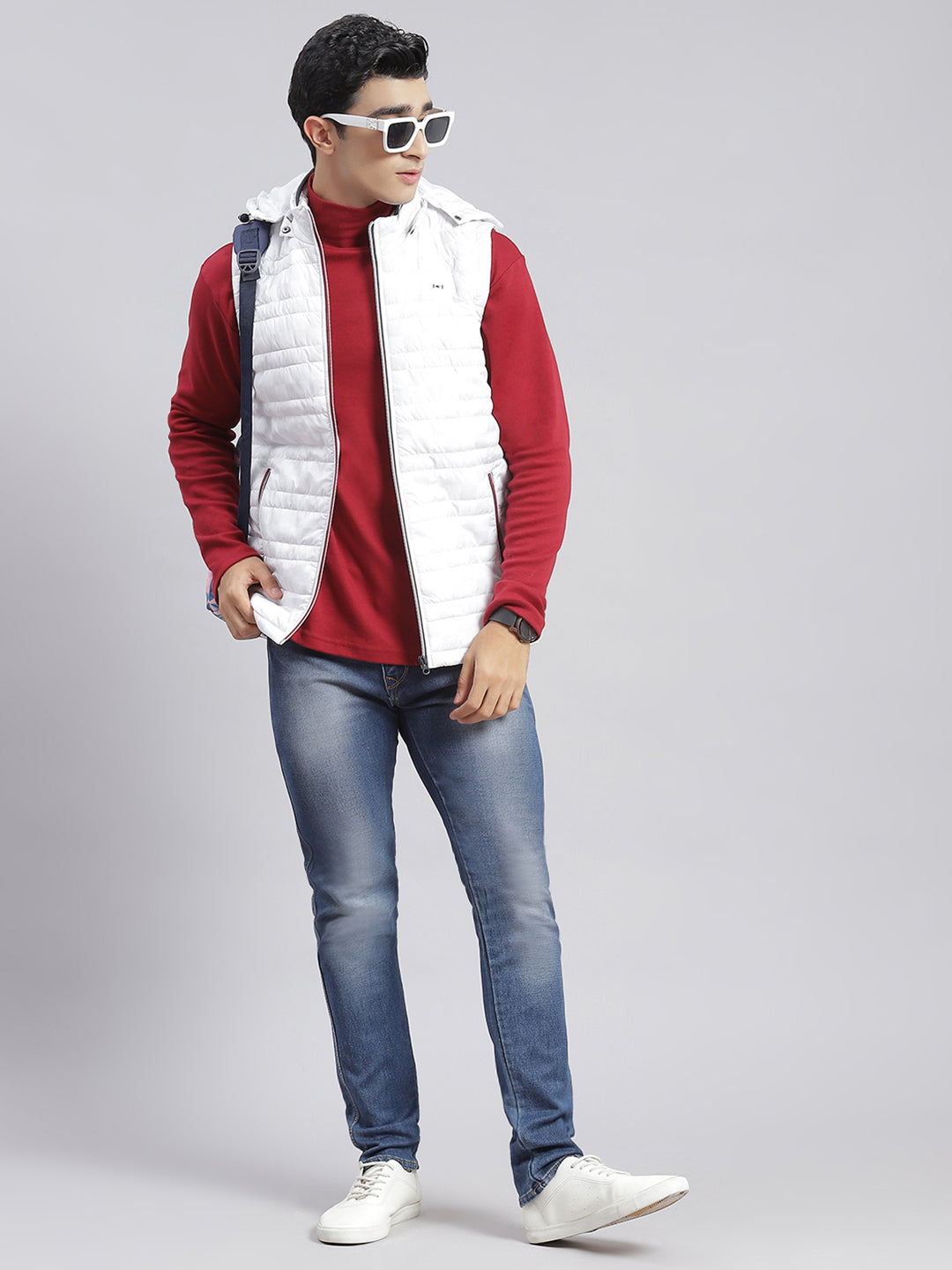 Men White Solid Hooded Sleeveless Jackets