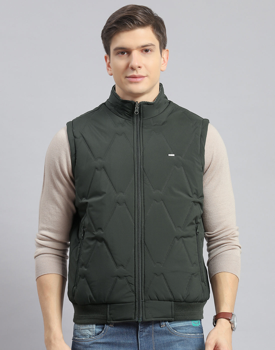 Men Olive Solid Stand Collar Sleeveless Jacket