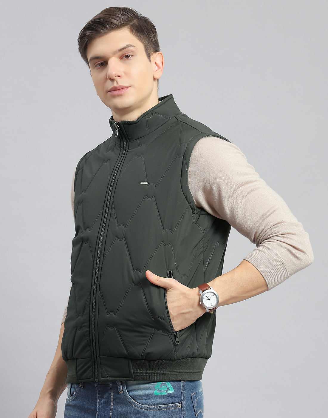 Men Olive Solid Stand Collar Sleeveless Jacket