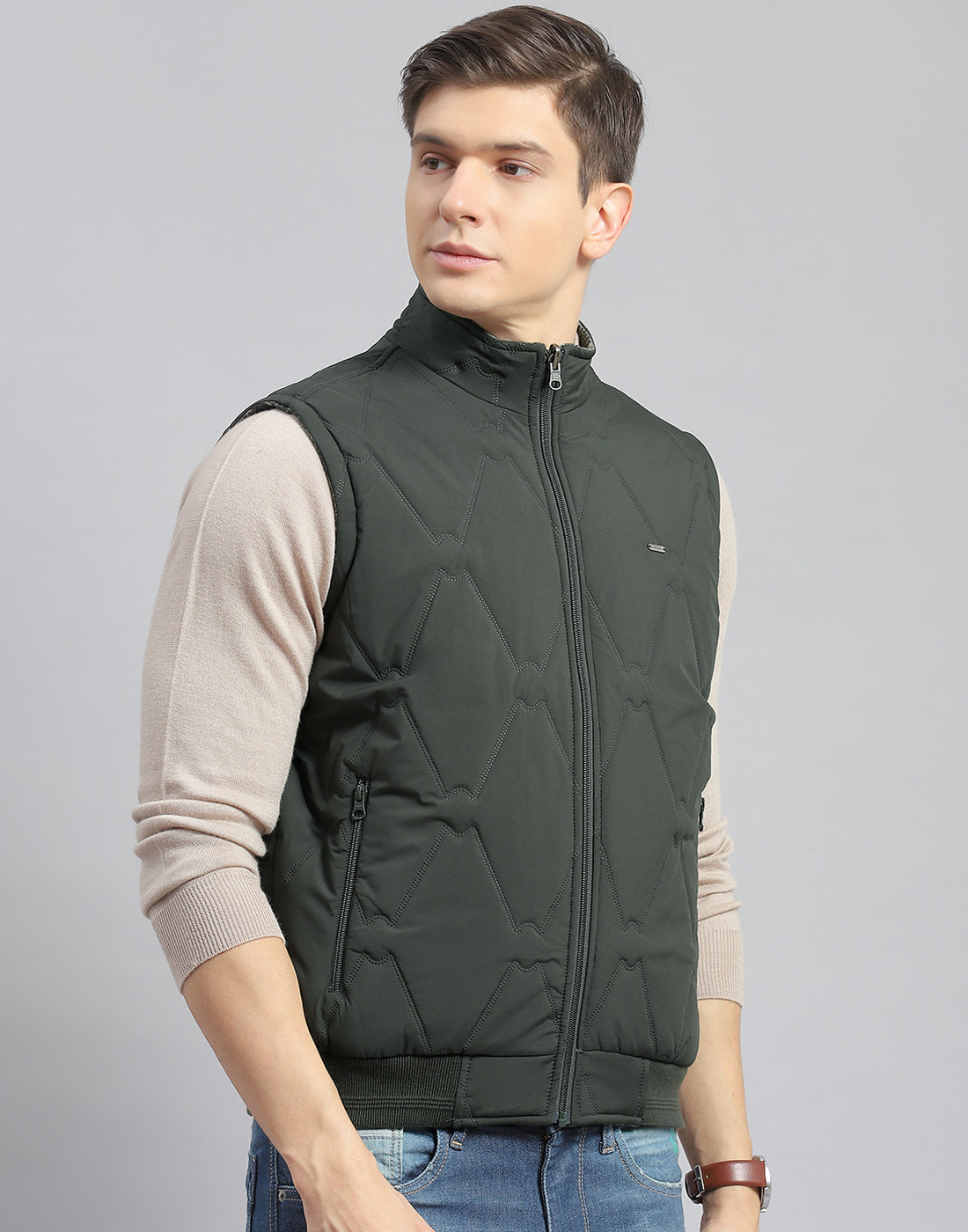 Men Olive Solid Stand Collar Sleeveless Jacket