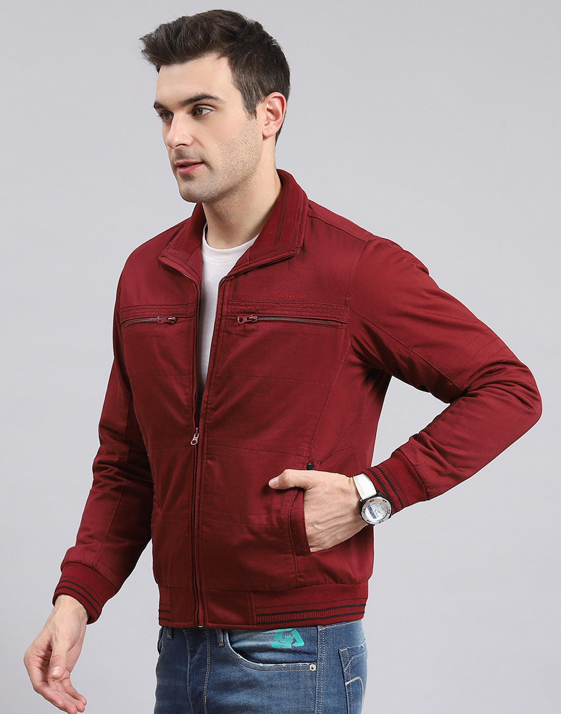 Men Red Solid Collar Full Sleeve Jacket