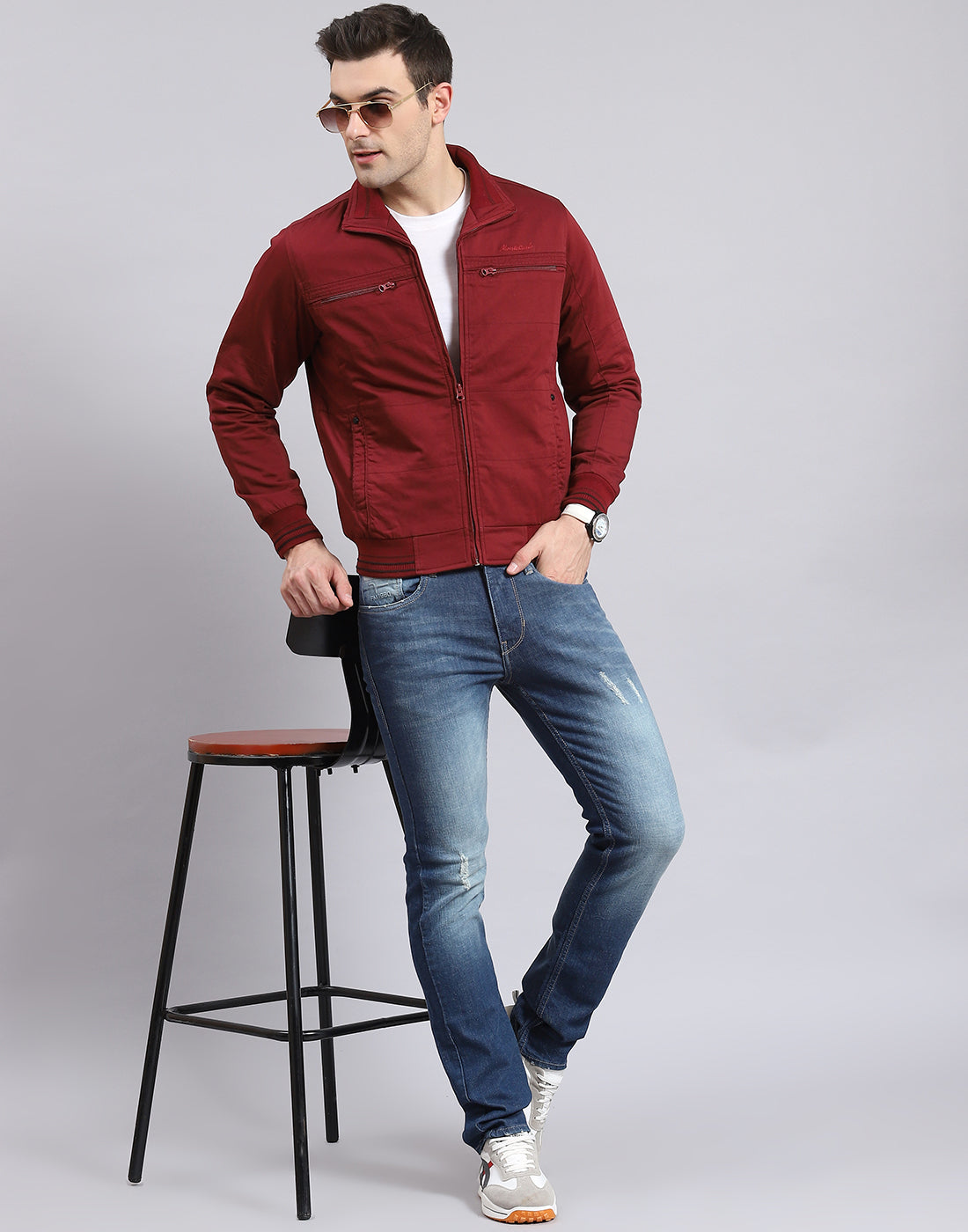 Men Red Solid Collar Full Sleeve Jacket