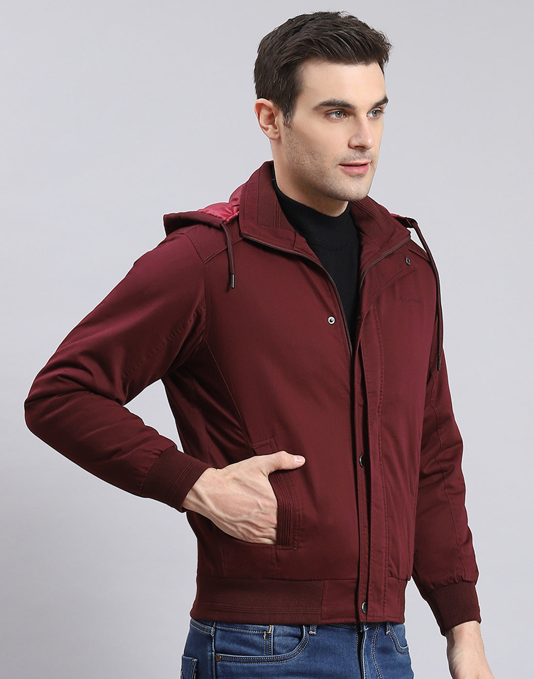 Men Maroon Solid Hooded Full Sleeve Jacket