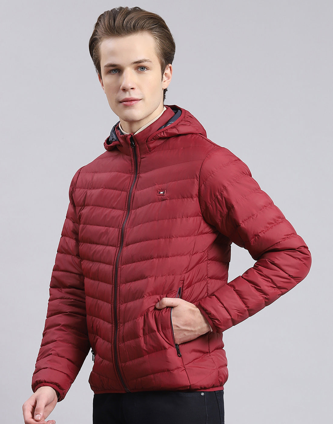 Men Maroon Solid Hooded Full Sleeve Jacket