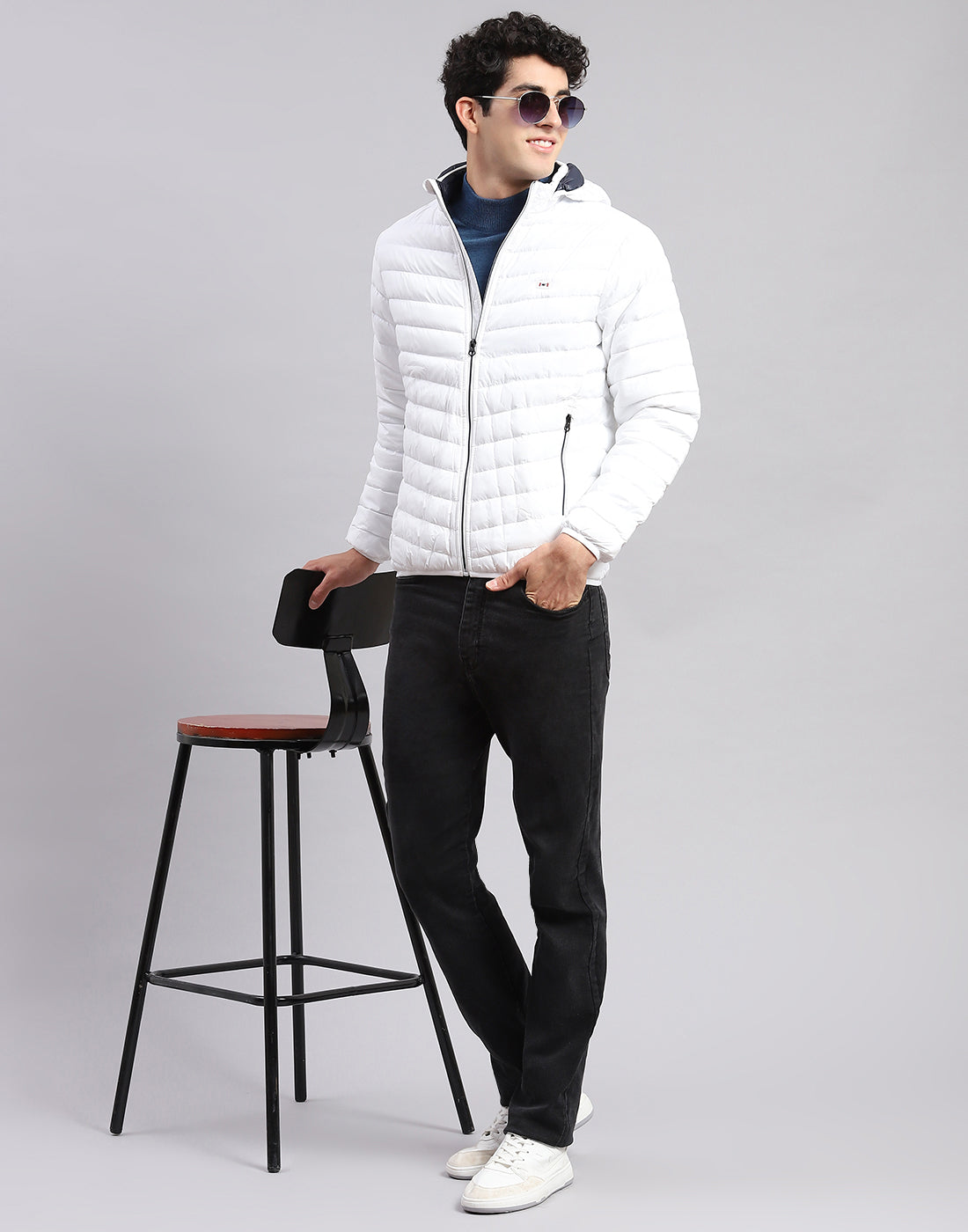 Men White Solid Hooded Full Sleeve Jackets