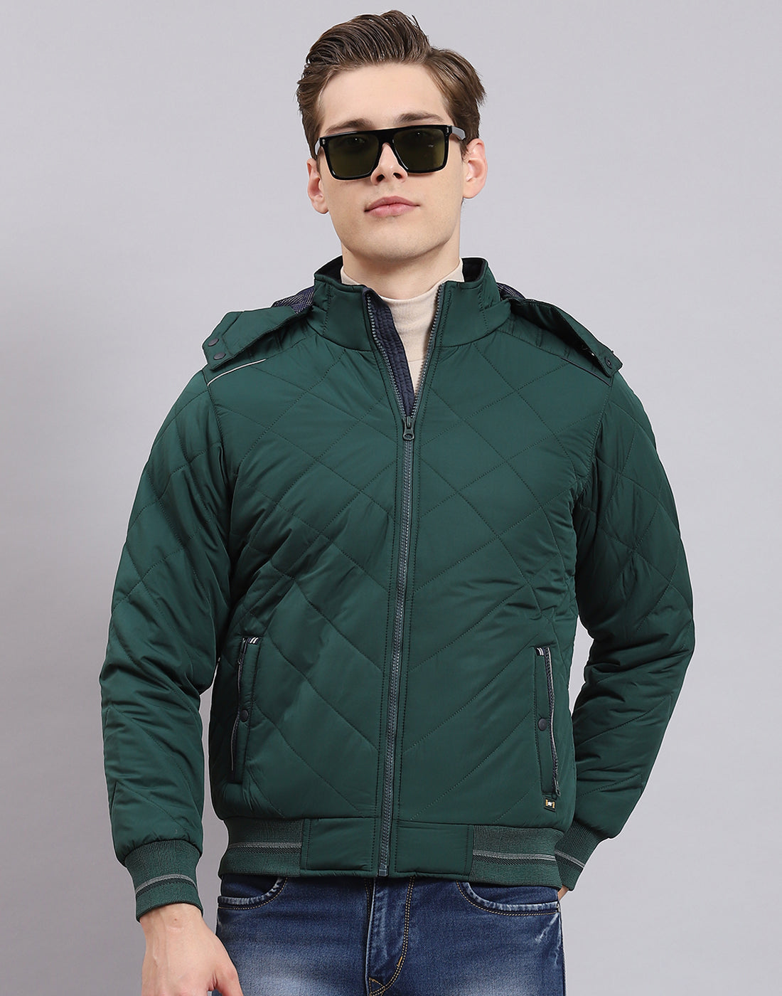 Men Green Solid Hooded Full Sleeve Jacket