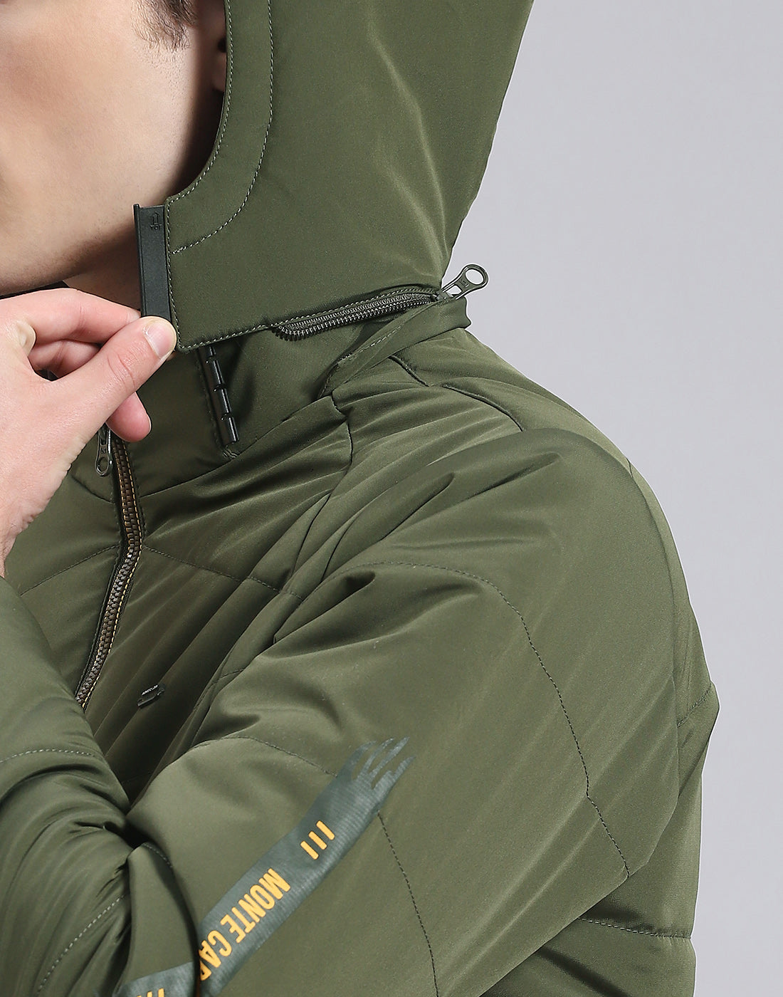 Men Olive Solid Hooded Full Sleeve Jacket