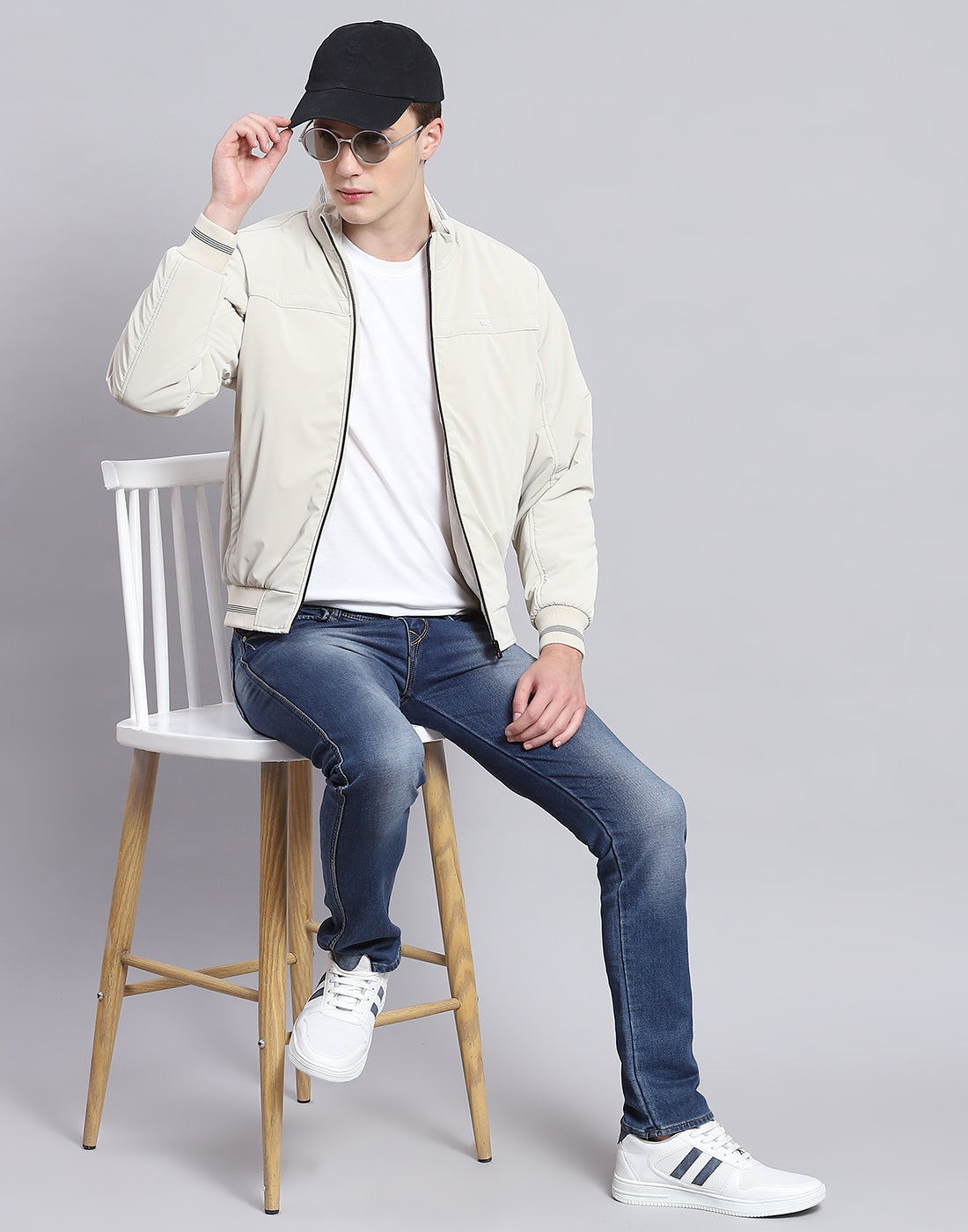 Men Beige Solid Stand Collar Full Sleeve Jacket