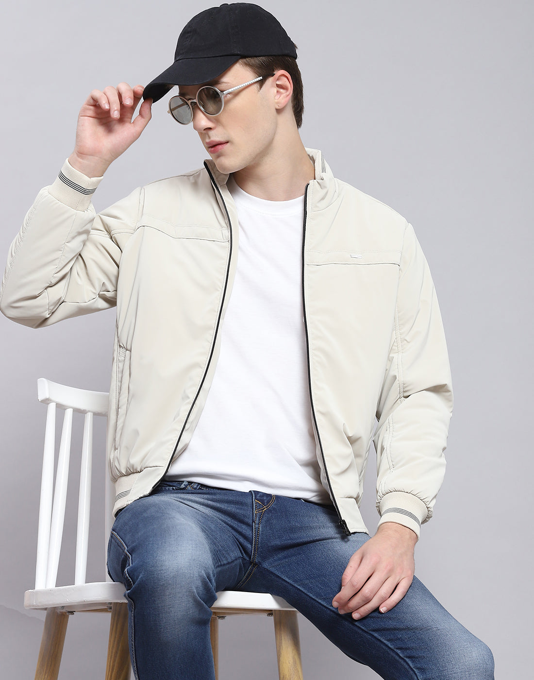 Men Beige Solid Stand Collar Full Sleeve Jacket