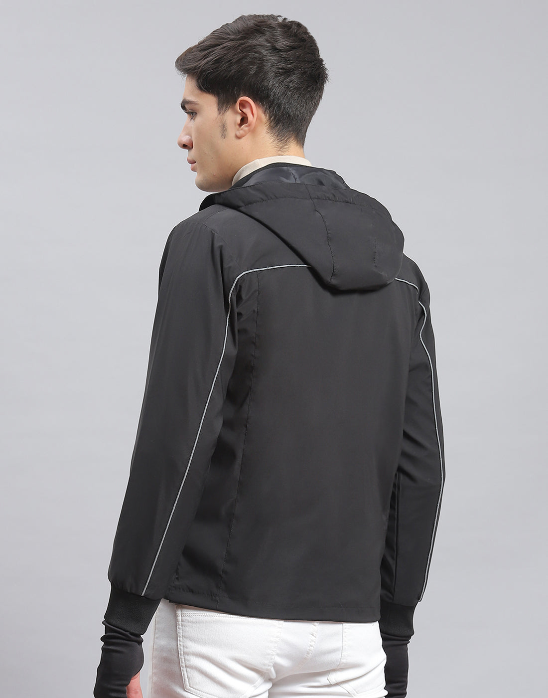 Men Black Solid Hooded Full Sleeve Jacket