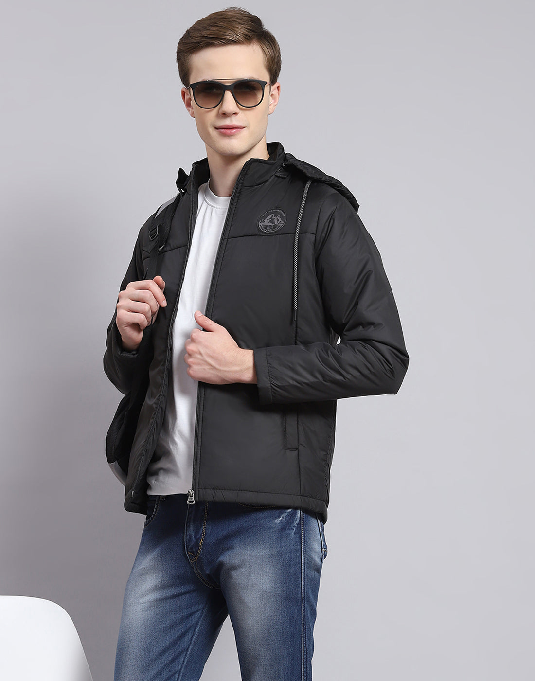 Men Black Solid Hooded Full Sleeve Jacket