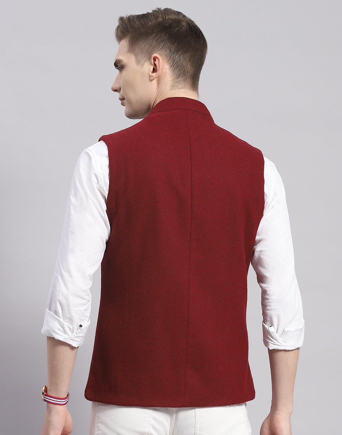 Men Maroon Solid Mandarin Collar Sleeveless Nehru Jacket