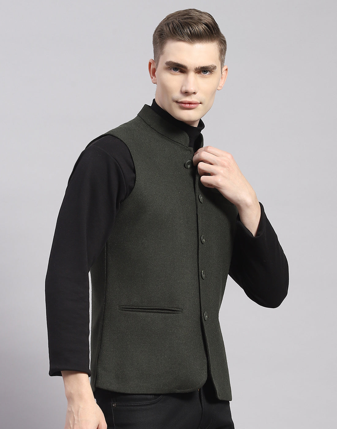 Men Olive Solid Mandarin Collar Sleeveless Nehru Jacket