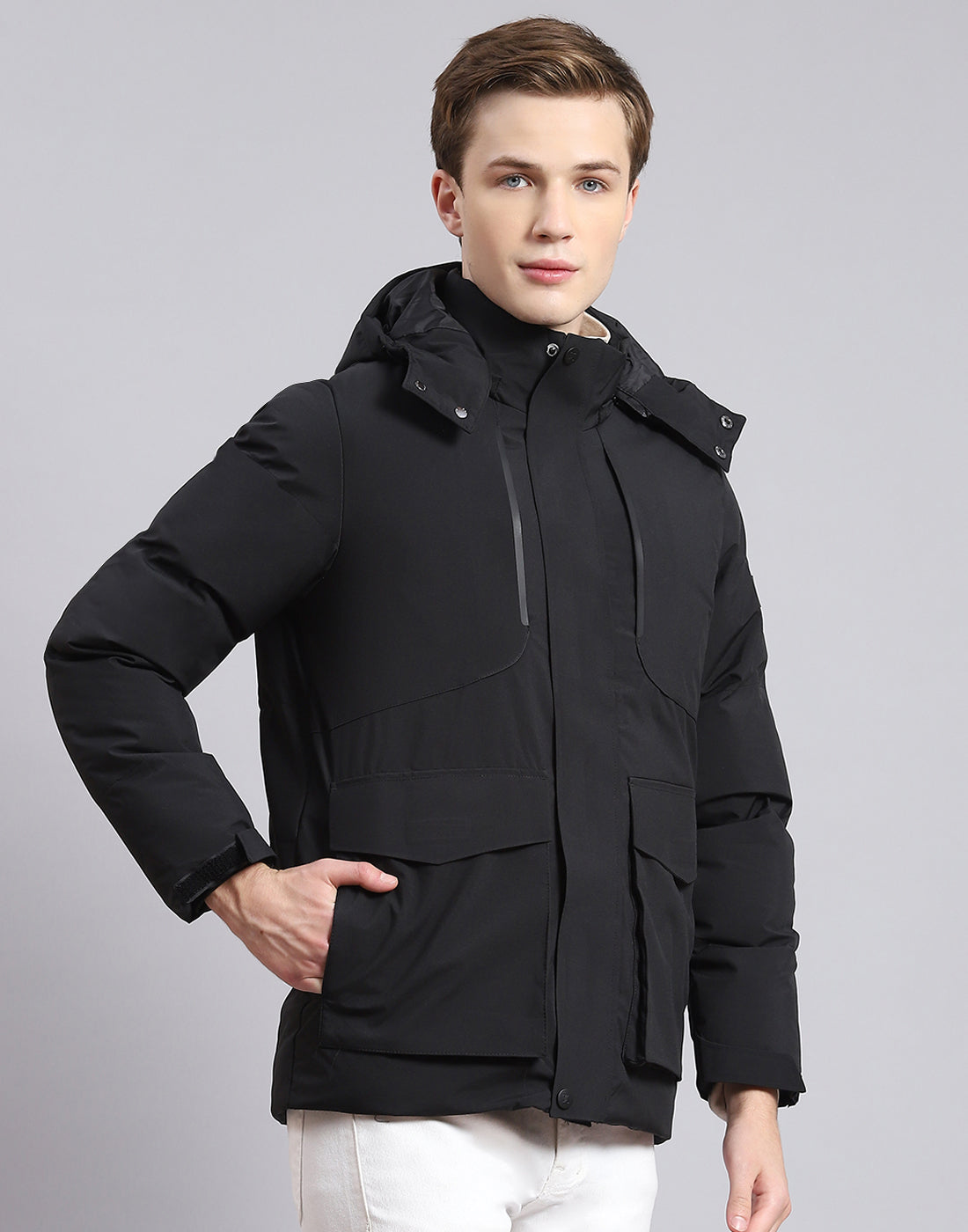 Men Black Solid Hooded Full Sleeve Jacket