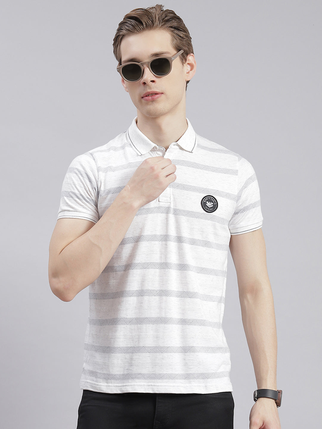 Men Off White Stripe Collar Half Sleeve T-Shirts