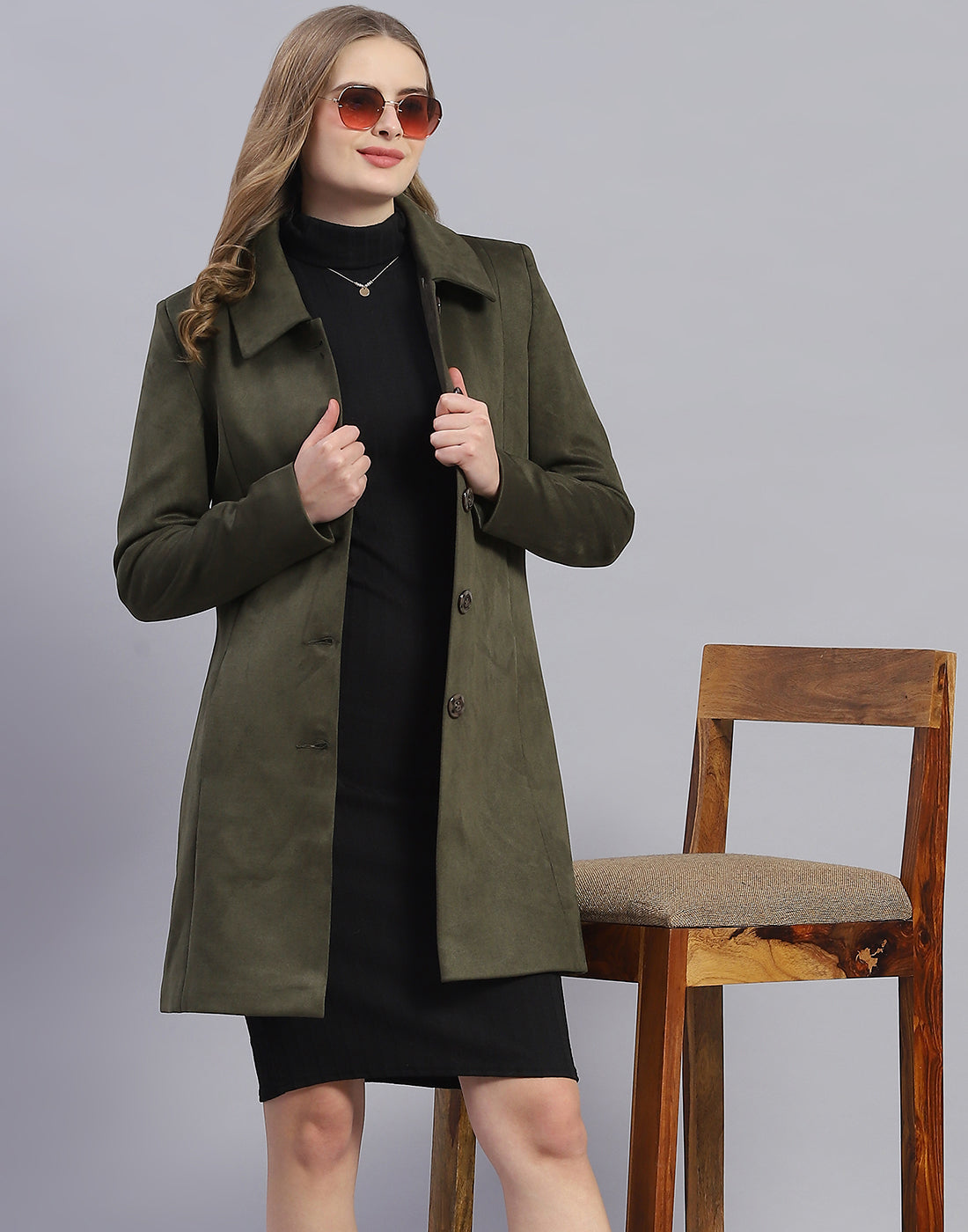 Women Olive Solid Collar Full Sleeve Coat