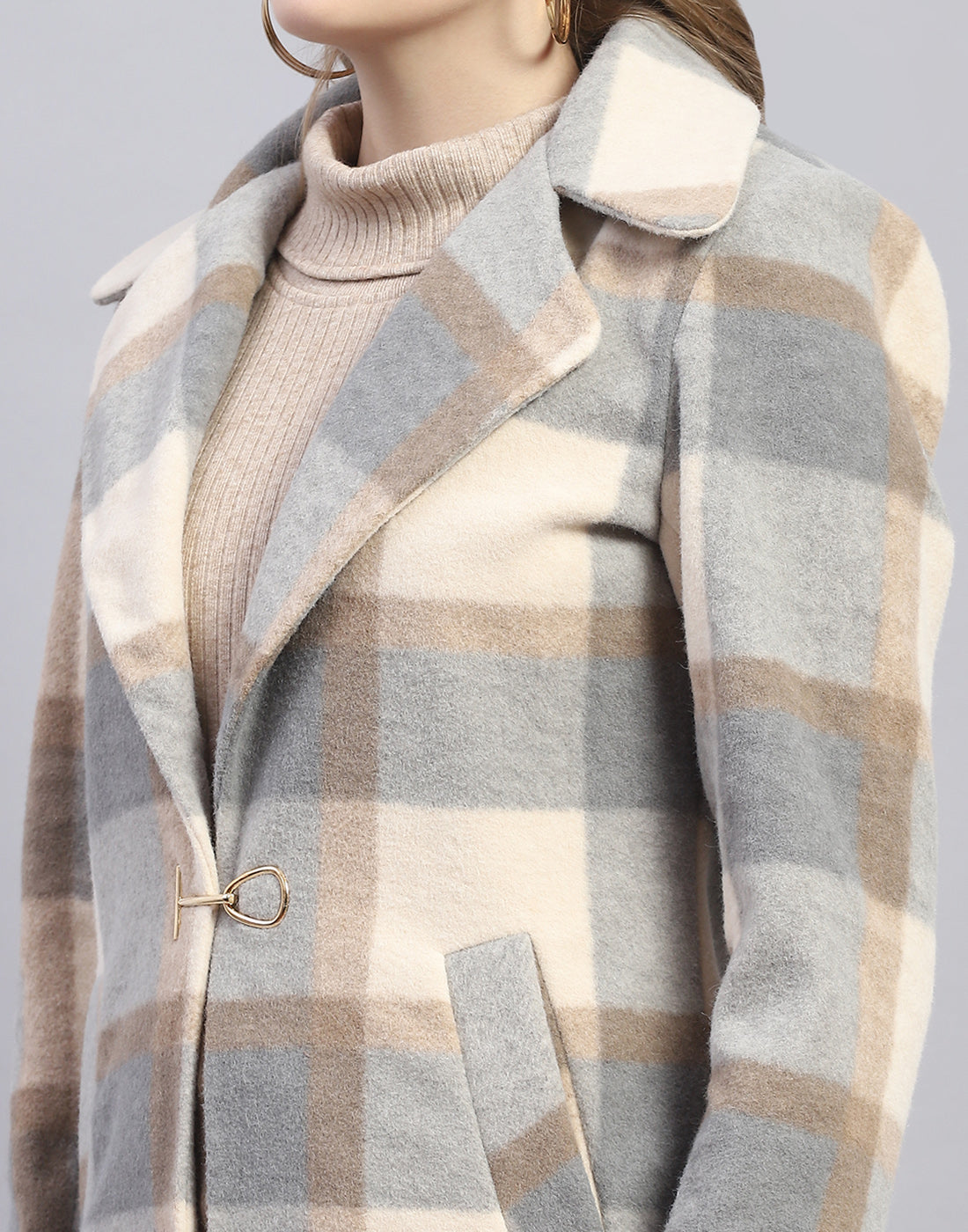 Women Grey Check Lapel Collar Full Sleeve Coat