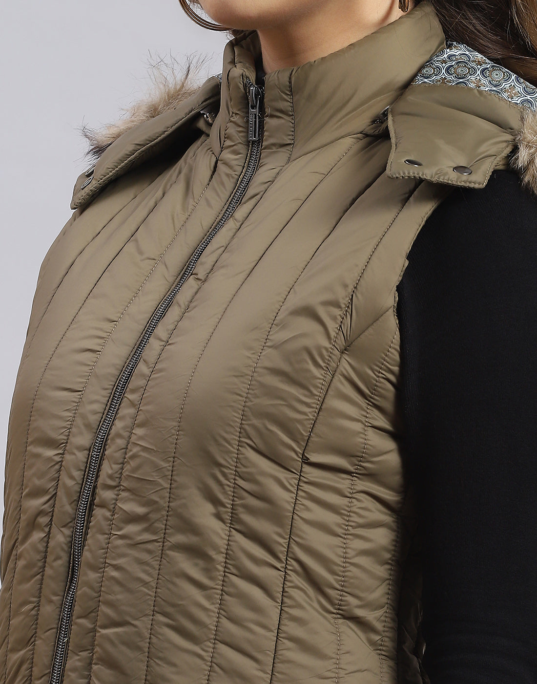 Women Olive Solid Hooded Sleeveless Jacket