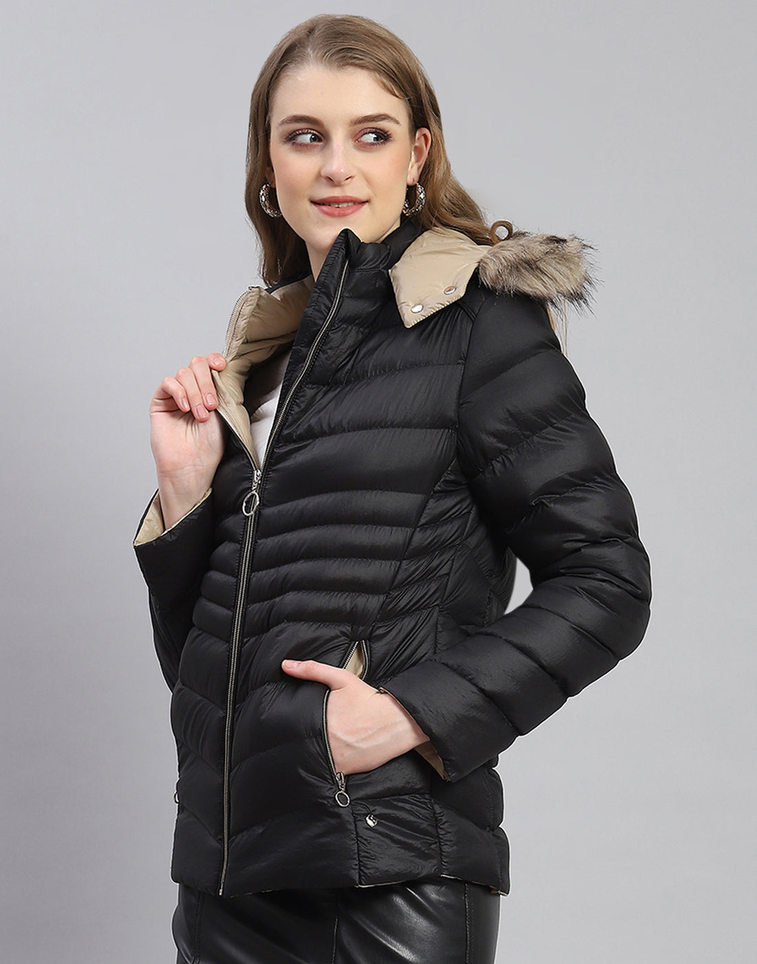 Women Black Solid Hooded Full Sleeve Jacket