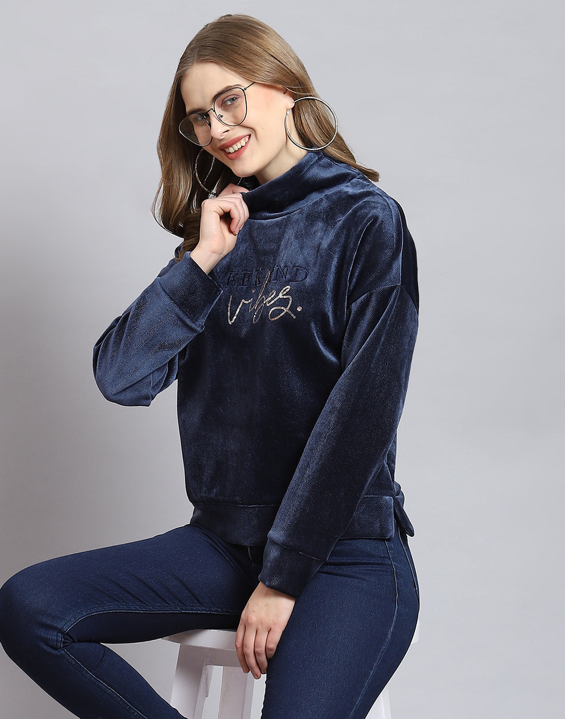 Women Navy Blue Embroidered H Neck Full Sleeve Sweatshirt