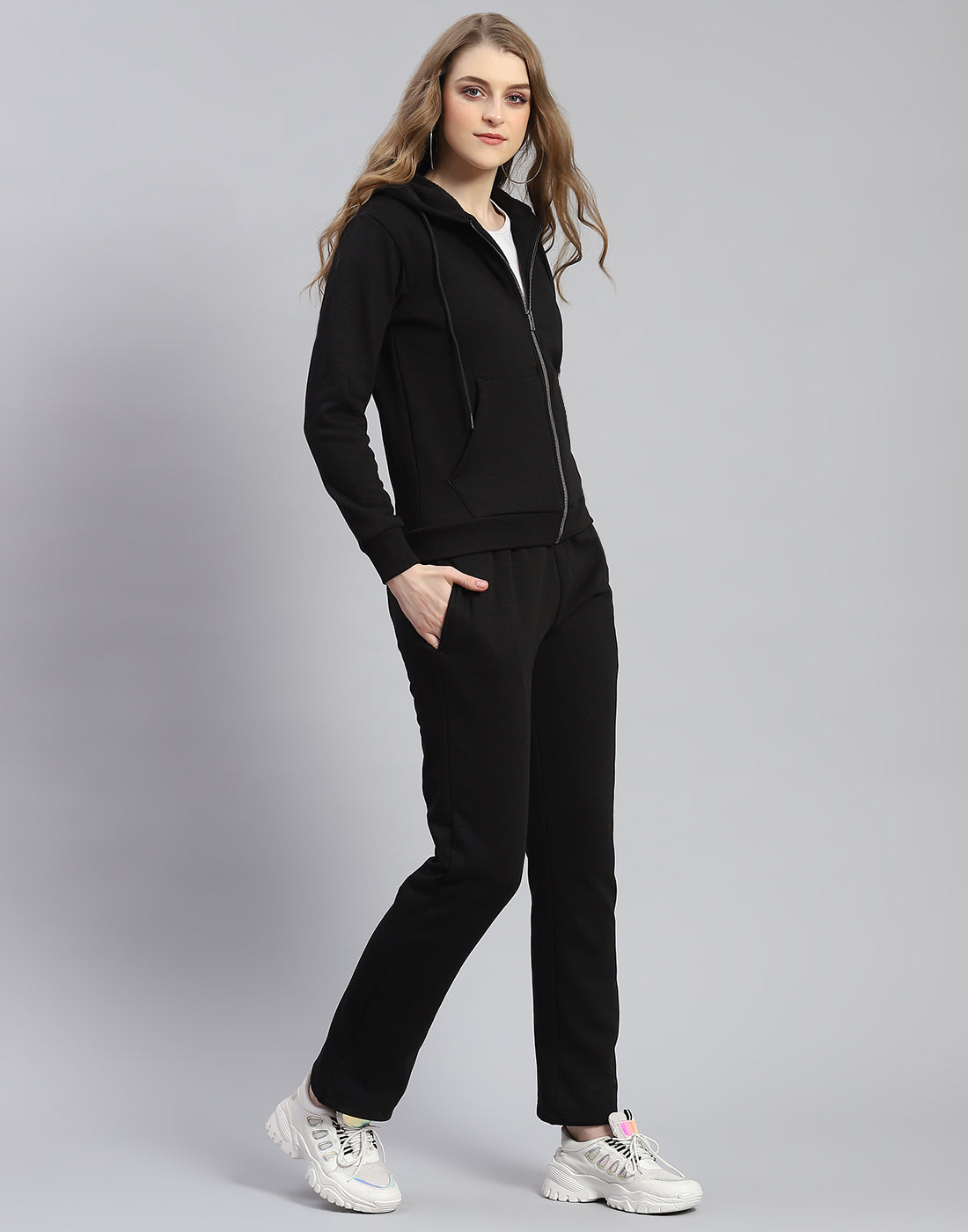 Women Black Solid Hooded Full Sleeve Tracksuit