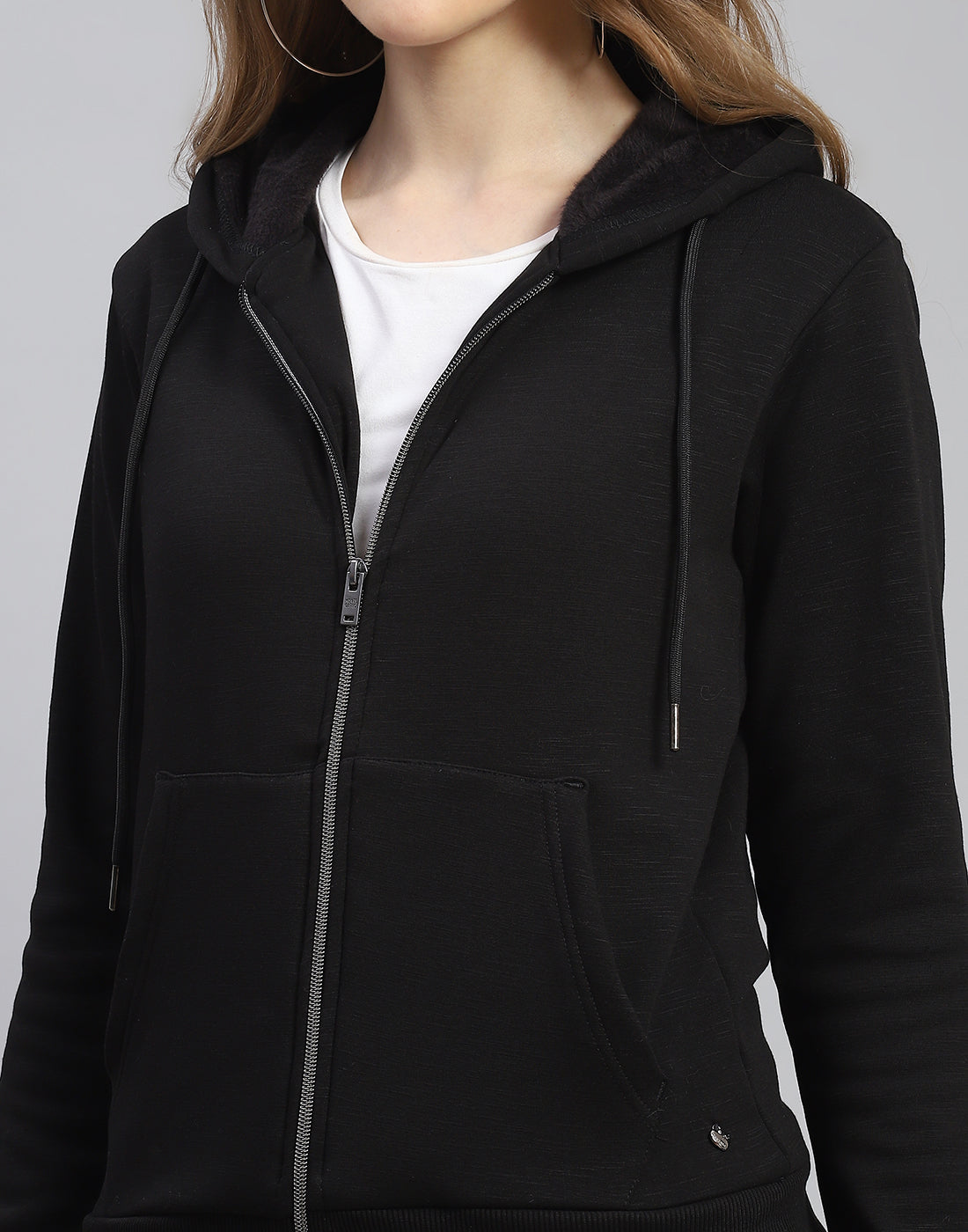 Women Black Solid Hooded Full Sleeve Tracksuit