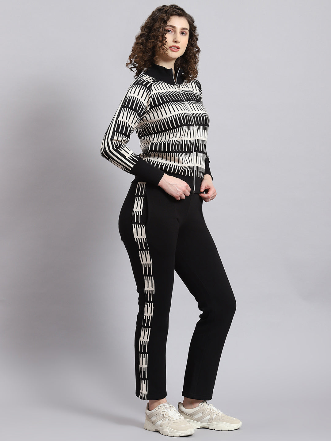 Women Black Printed Stand Collar Full Sleeve Tracksuit