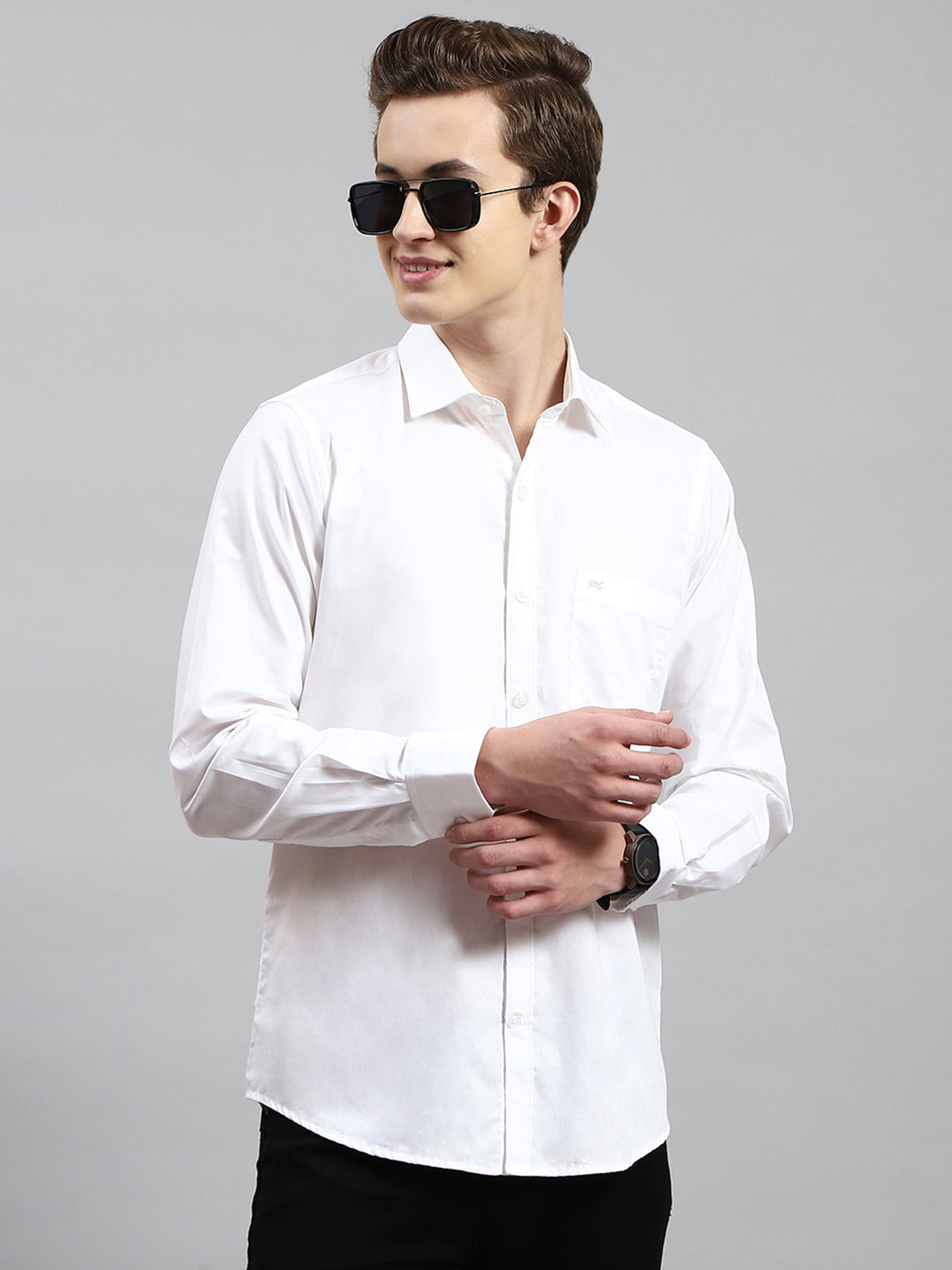 Men White Solid Collar Full Sleeve Shirts