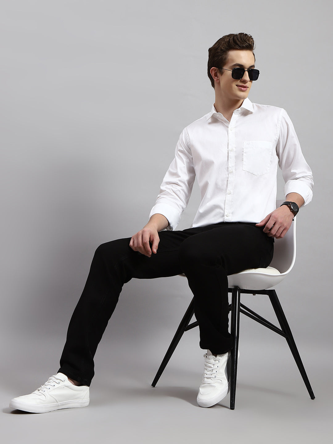 Men White Solid Collar Full Sleeve Shirts