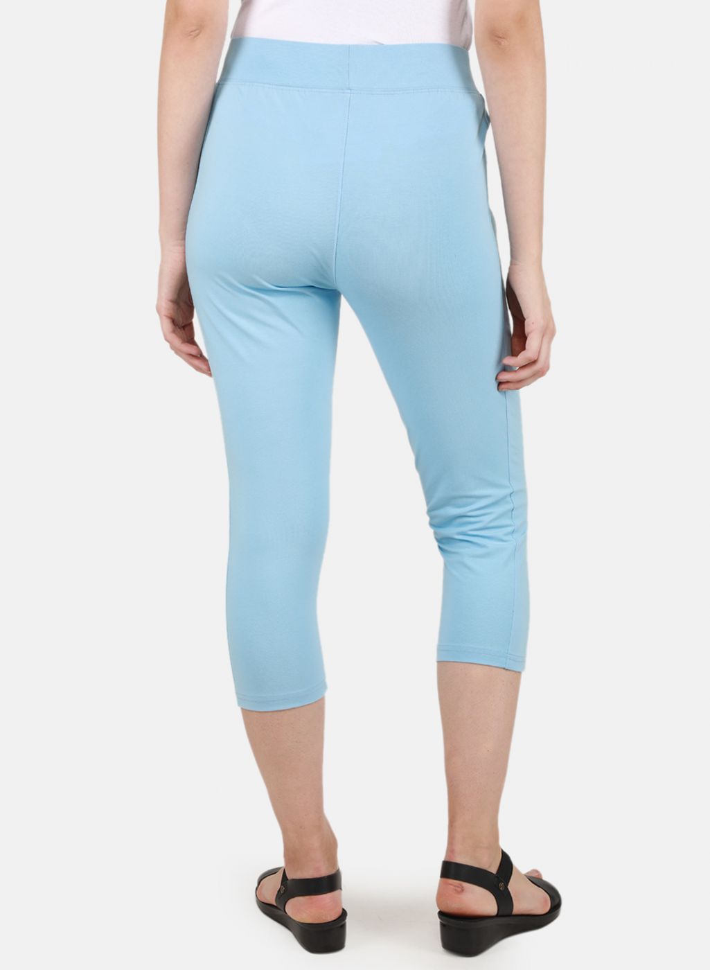 Women Sky Blue Solid Capri