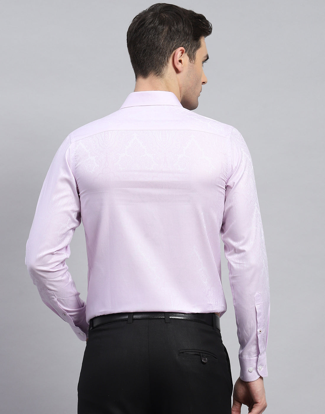 Men Purple Solid Spread Collar Full Sleeve Shirt