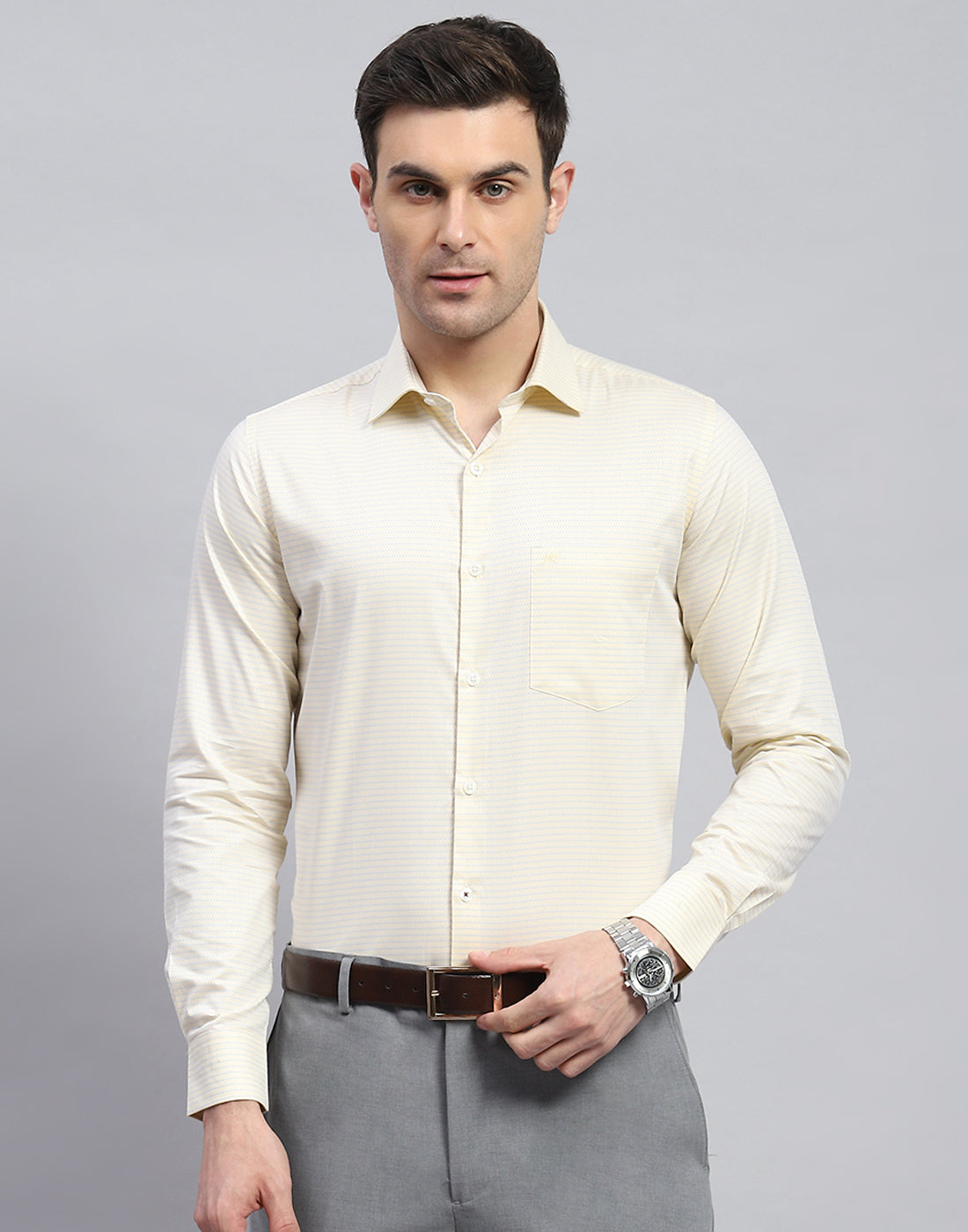 Men Yellow Solid Spread Collar Full Sleeve Shirt