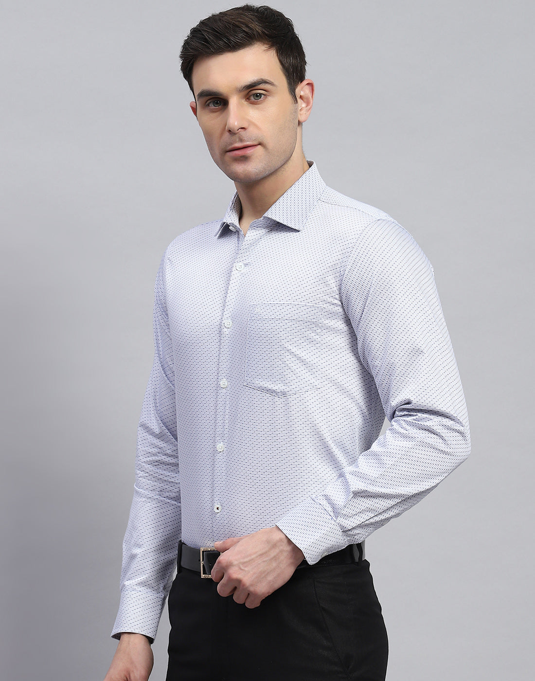 Men Blue Solid Spread Collar Full Sleeve Shirt