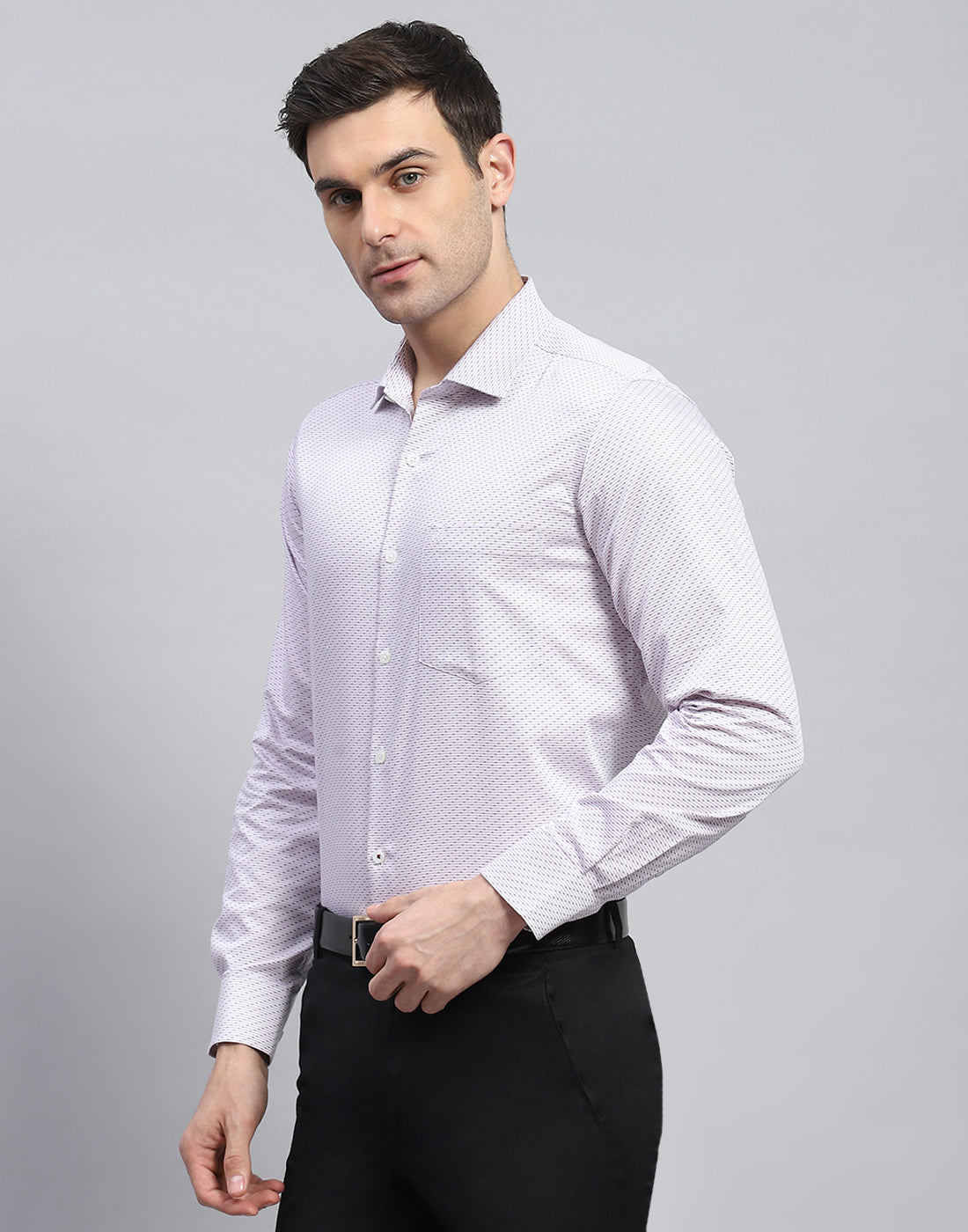 Men Pink Solid Spread Collar Full Sleeve Shirt