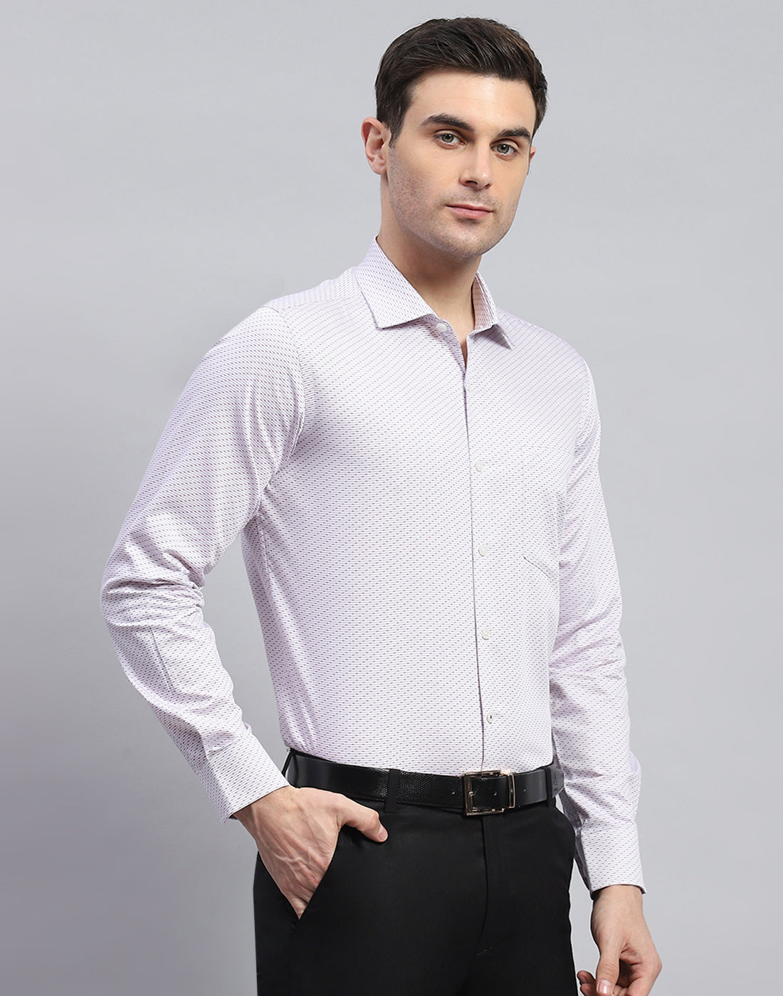 Men Pink Solid Spread Collar Full Sleeve Shirt