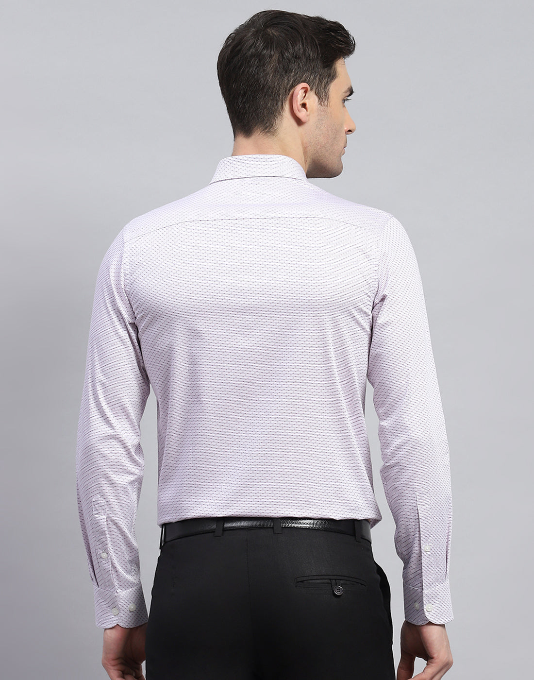 Men Pink Solid Spread Collar Full Sleeve Shirt