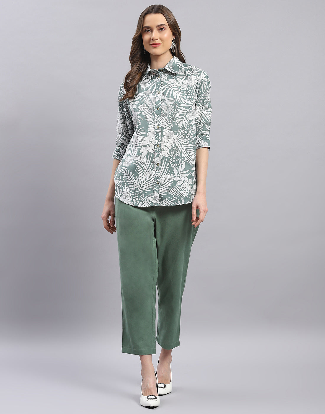 Women Green Printed Spread Collar Half Sleeve Cords Set