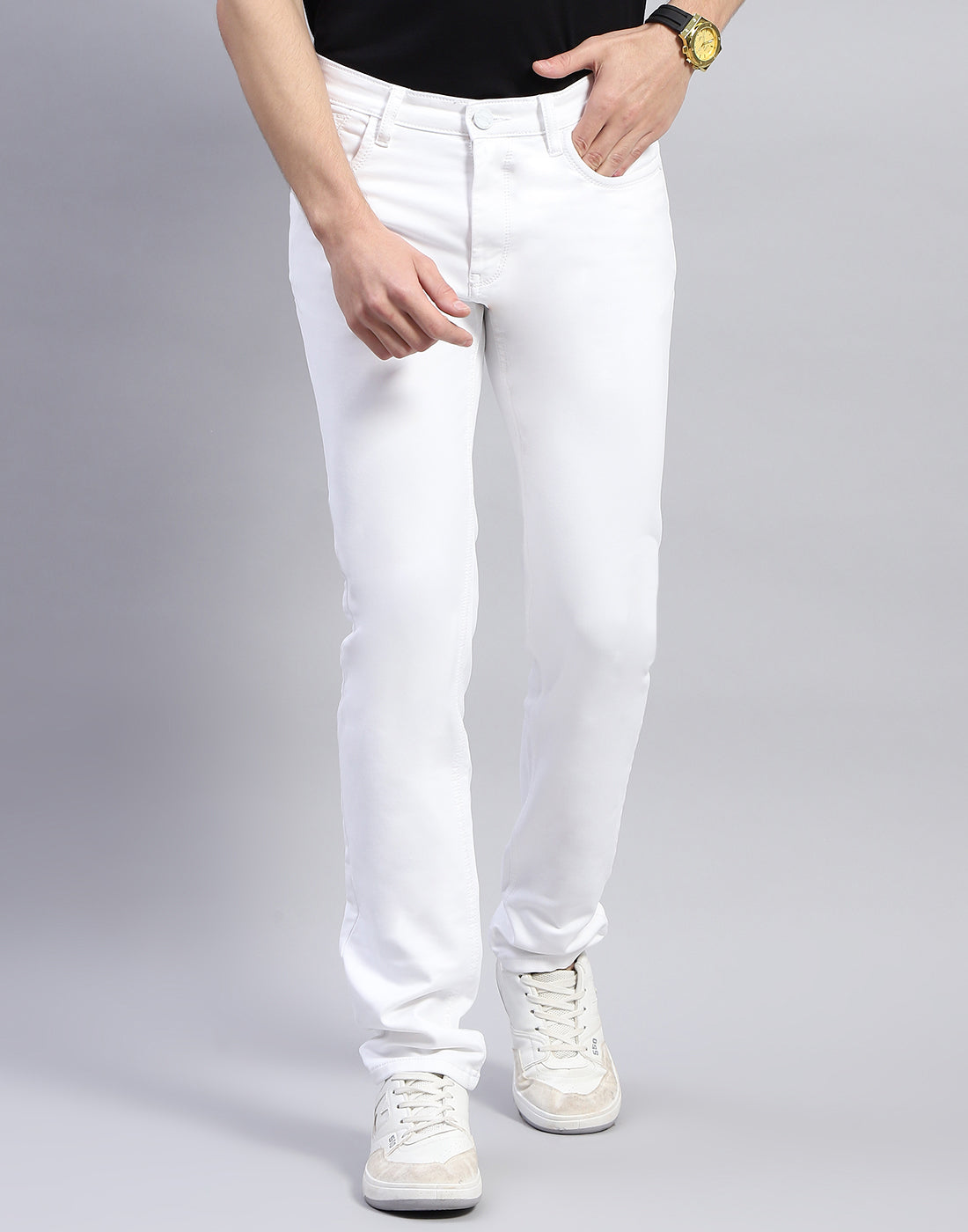 Men White Solid Narrow Fit Denim