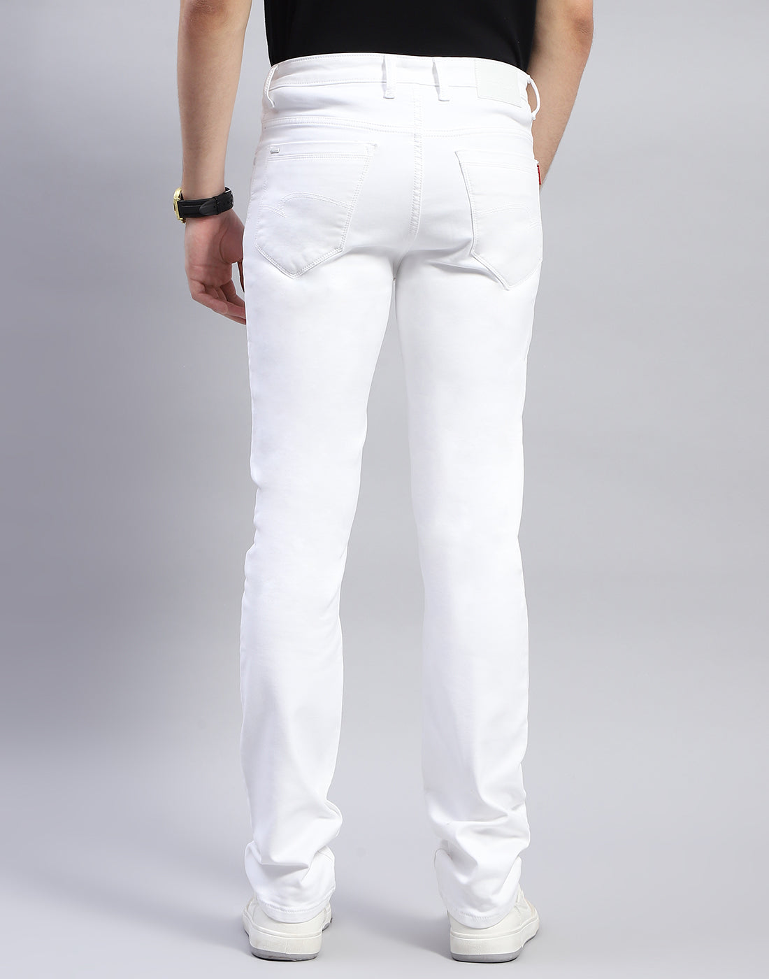 Men White Solid Narrow Fit Denim