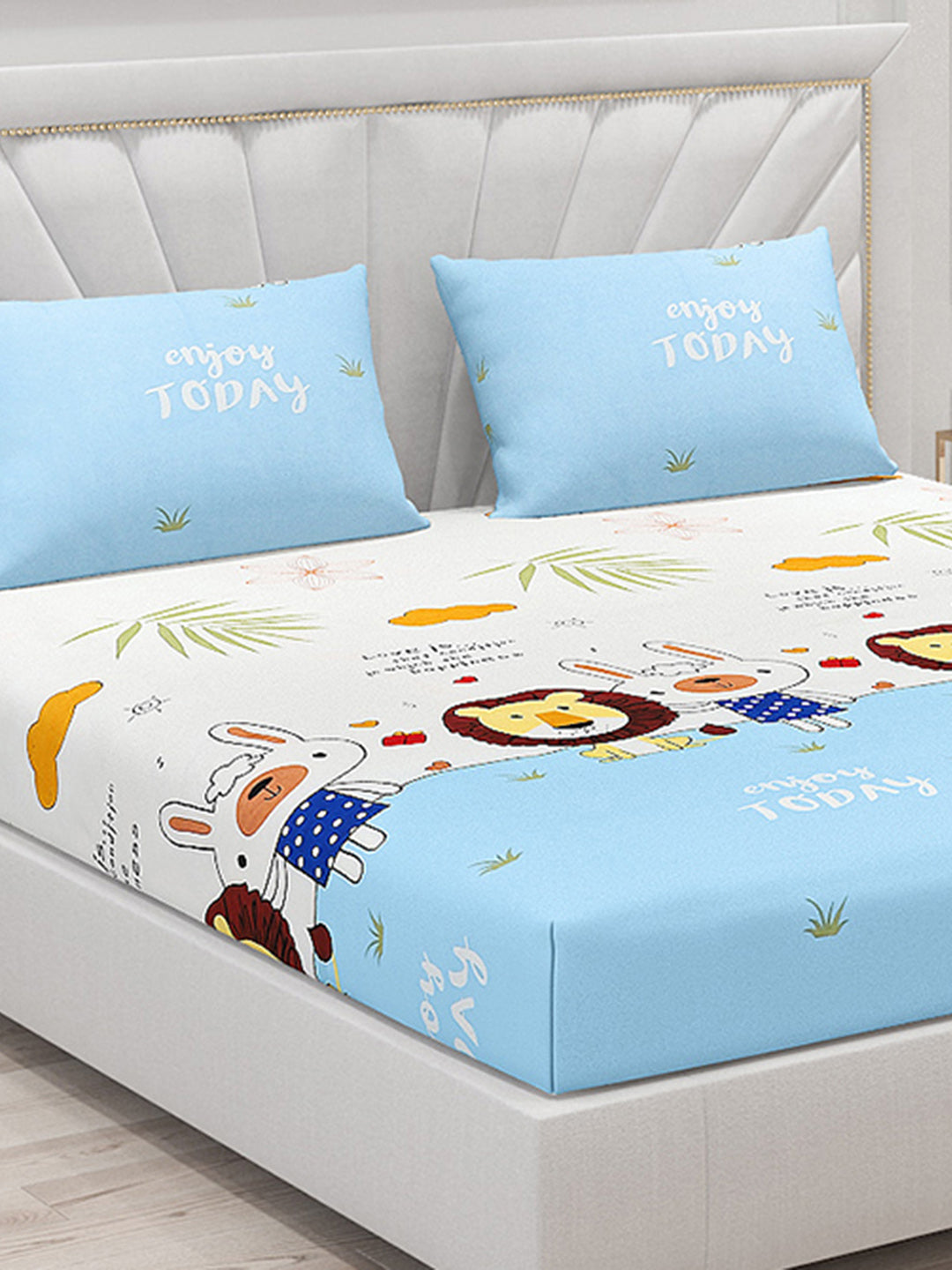 120 GSM  Polyester Double Bed Bedsheet with 2 Pillow Covers