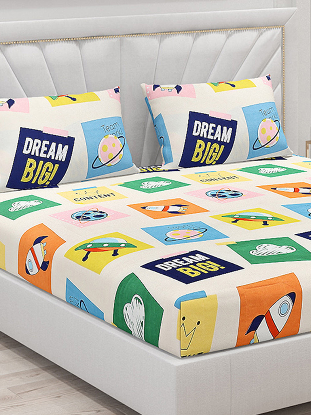 120 GSM  Polyester Double Bed Bedsheet with 2 Pillow Covers