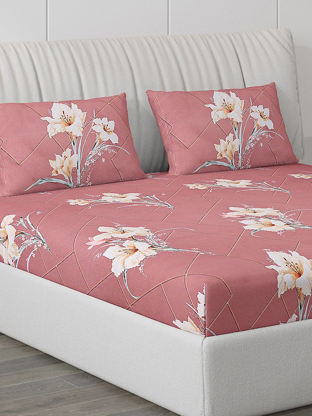 130 GSM Polyester Double Bed Bedsheet with 2 Pillow Covers