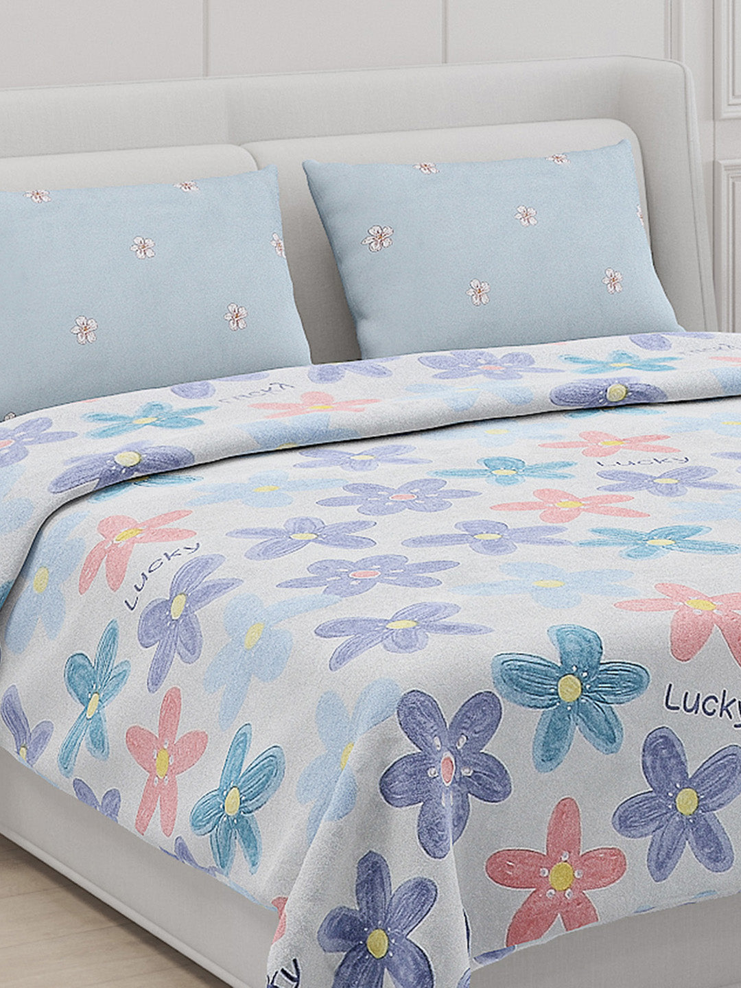 130 GSM Polyester Double Bed Bedsheet with 2 Pillow Covers