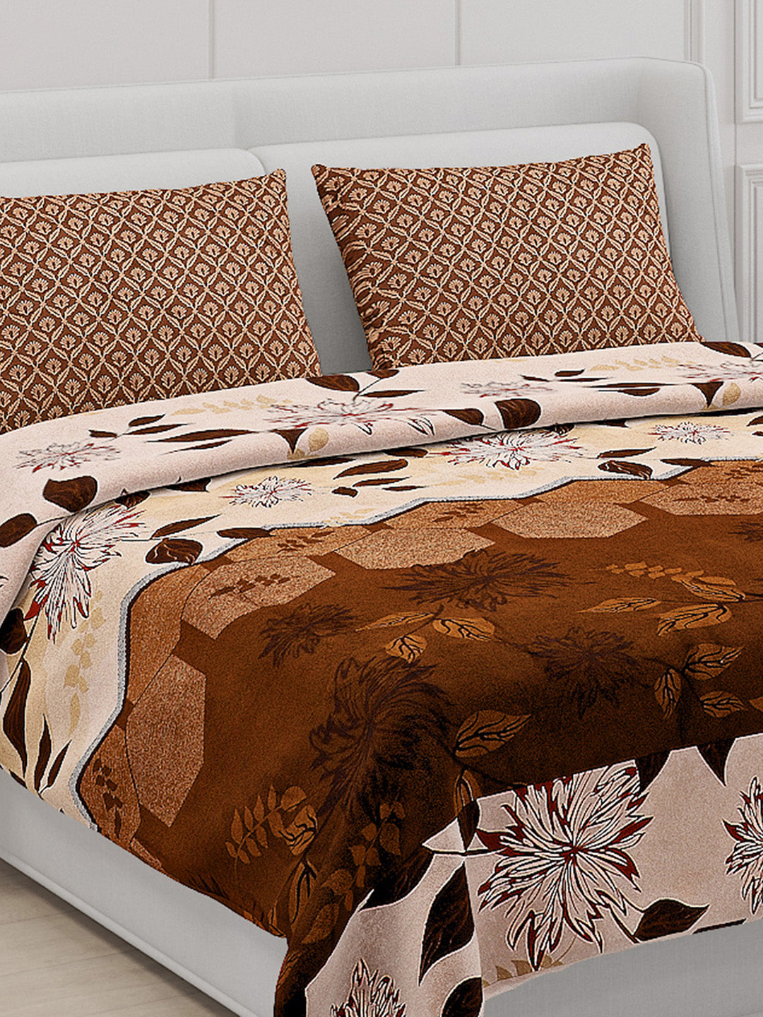 130 GSM Polyester Double Bed Bedsheet with 2 Pillow Covers